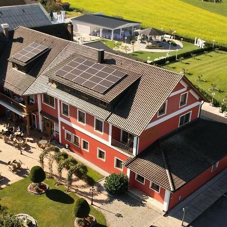 Landhotel Grabinger ชวานดอร์ฟ อิน บาเยิร์น ภายนอก รูปภาพ